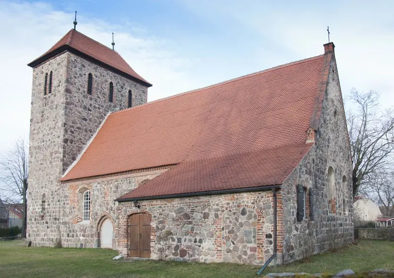 Dahlewitzer Dorfkirche von Südosten
